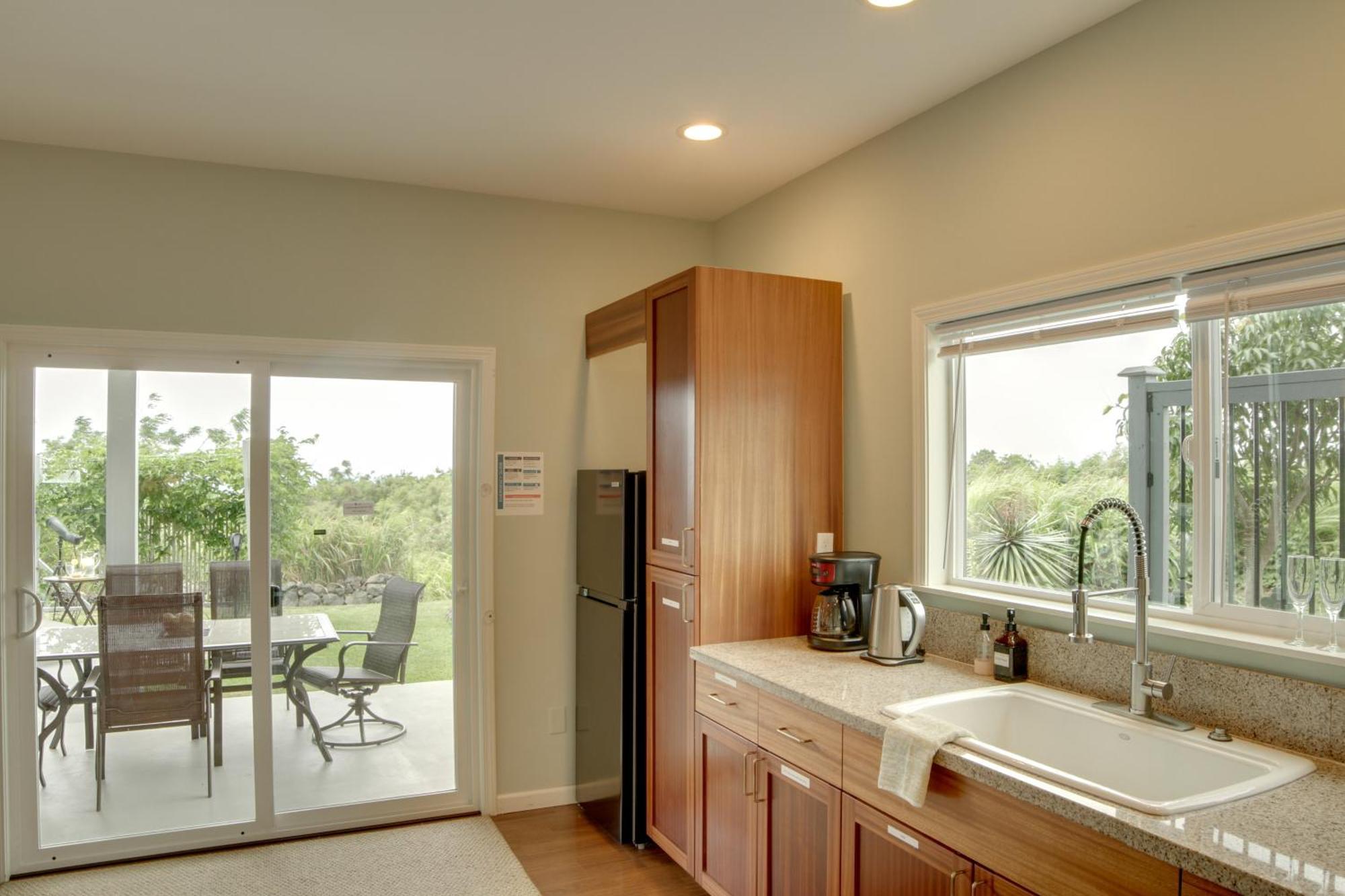 The Aloha Green House Retreat With Ocean Views! Naalehu Dış mekan fotoğraf